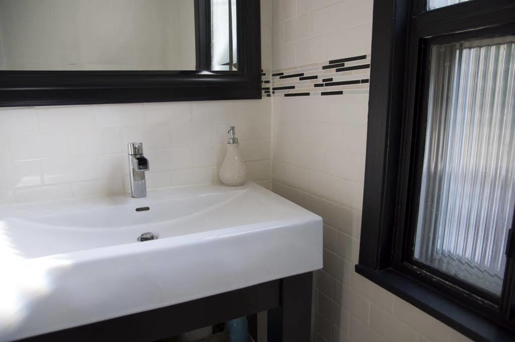 Downtown Home Inn B&B Toronto Exteriör bild